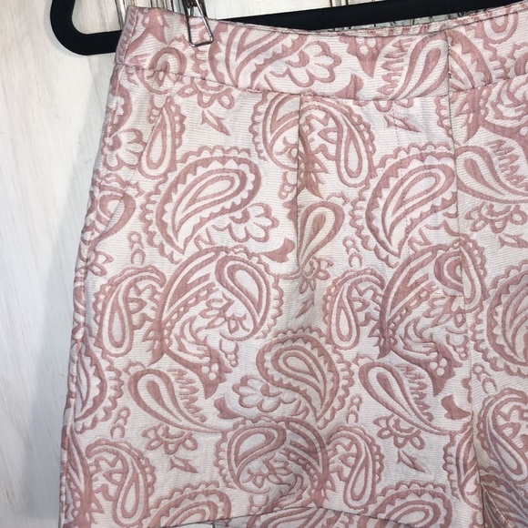 Victoria Beckham for Target Damask Print Pleated Front Dressy Shorts Size 4 - Picture 4 of 8